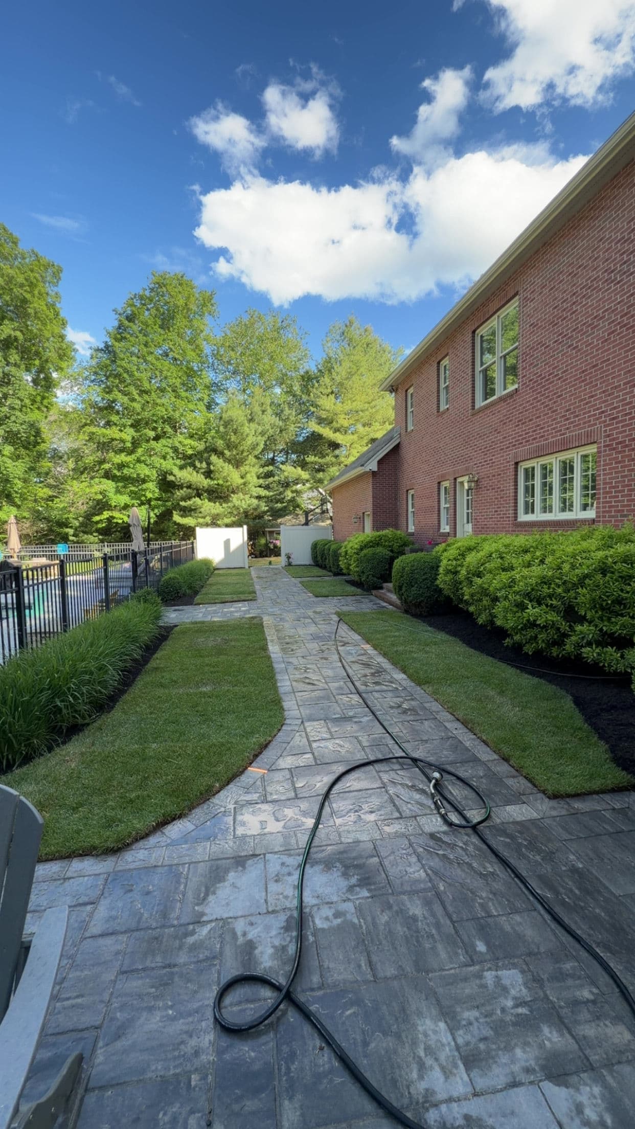 Gallery photos for Fresh Sod Ties Together a Hardscape Installation Perfectly: Image #2