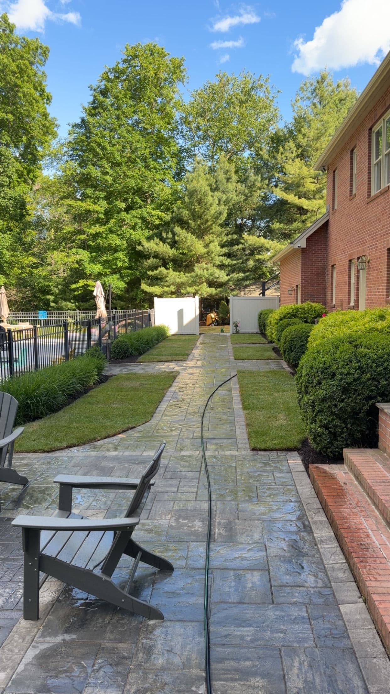 Gallery photos for Fresh Sod Ties Together a Hardscape Installation Perfectly: Image #3