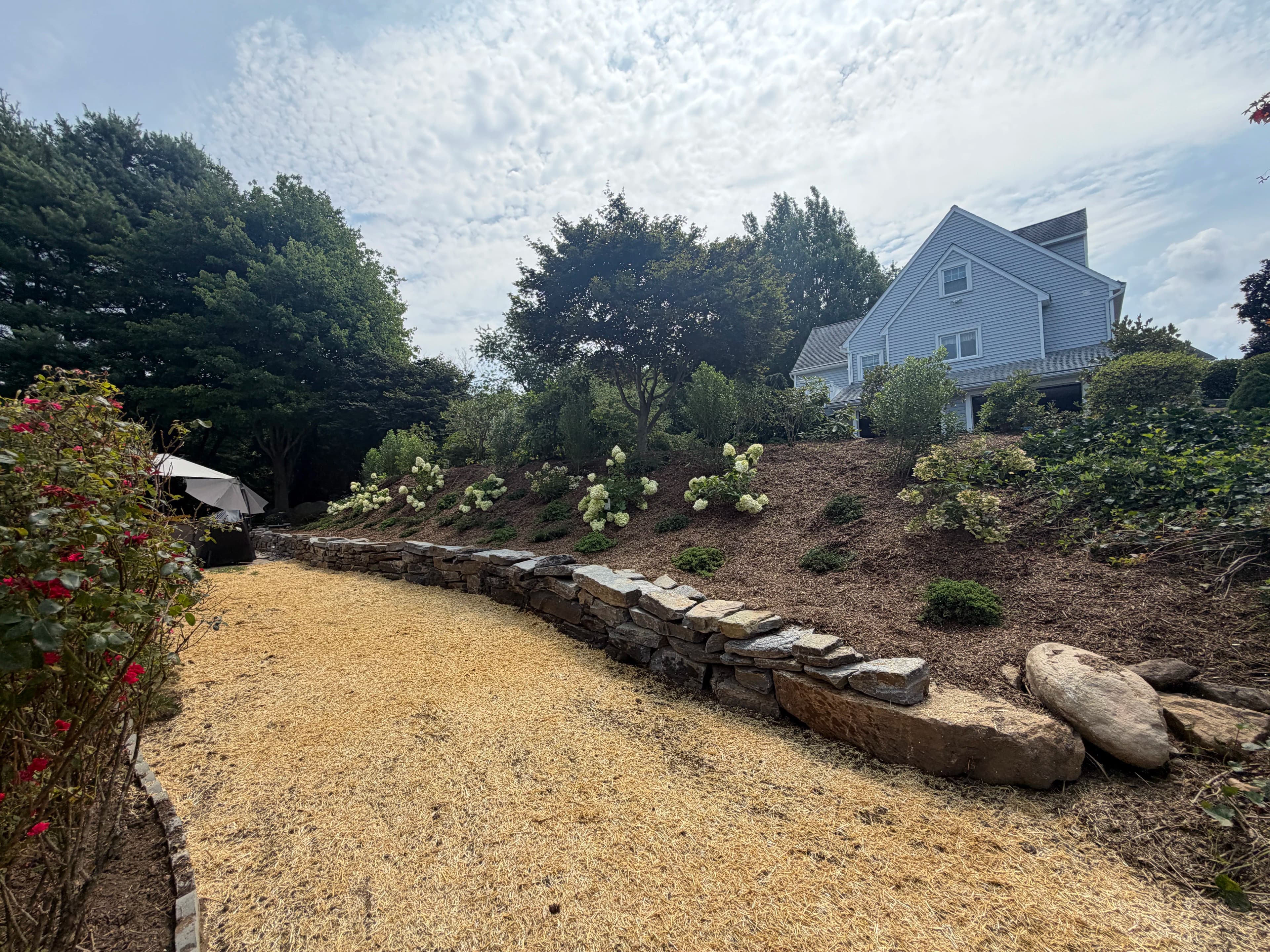 Project Vermont Crystal Dry Stack Wall with Plantings and Mulch image