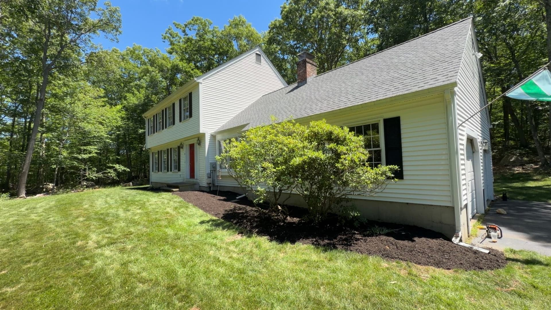 Gallery photos for Overgrown Beds Cleared and Mulched for a Sharp Curb Appeal Upgrade: Image #1