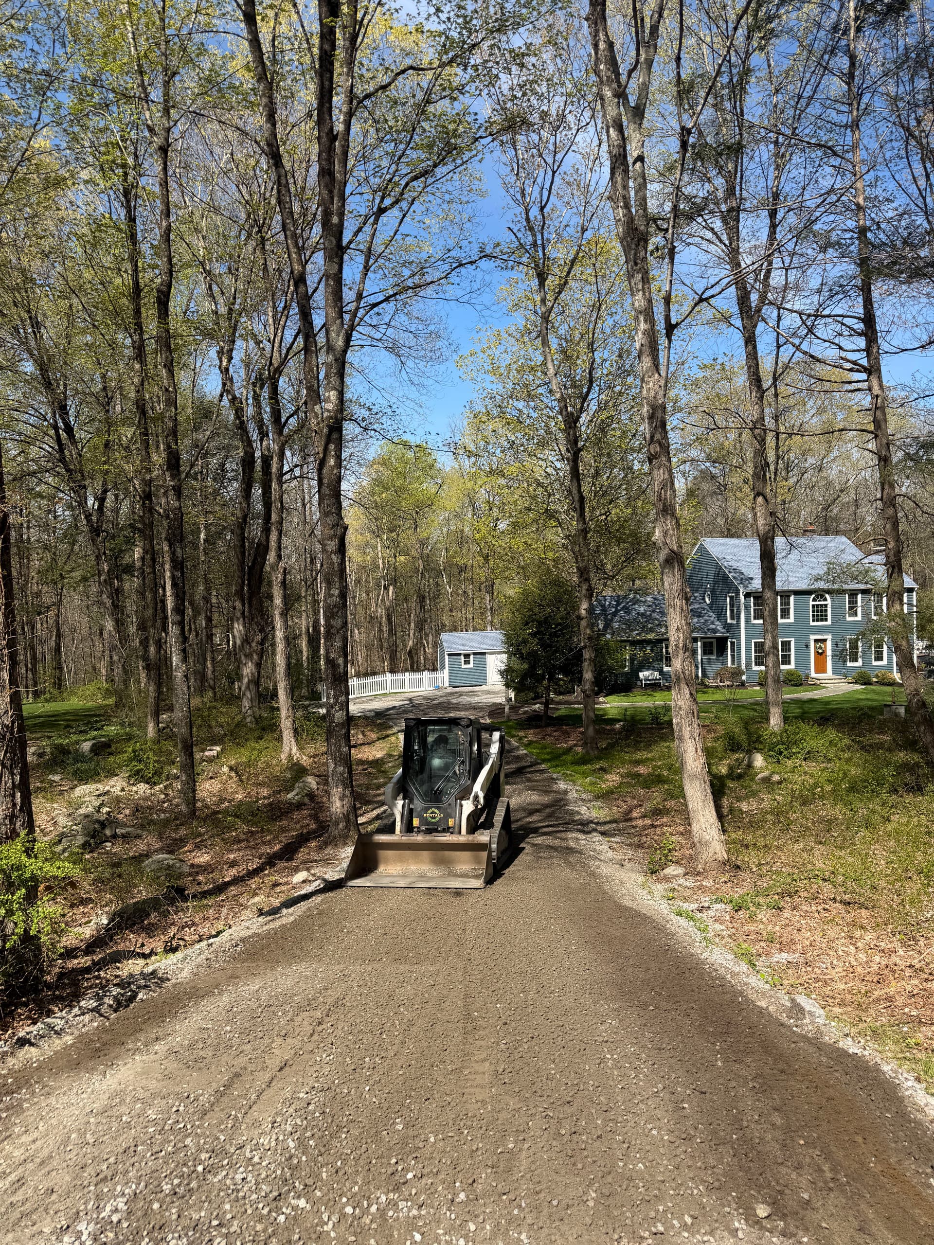 Gallery photos for Gravel Driveway Regrading and Fresh Stone Top in Killingworth: Image #3