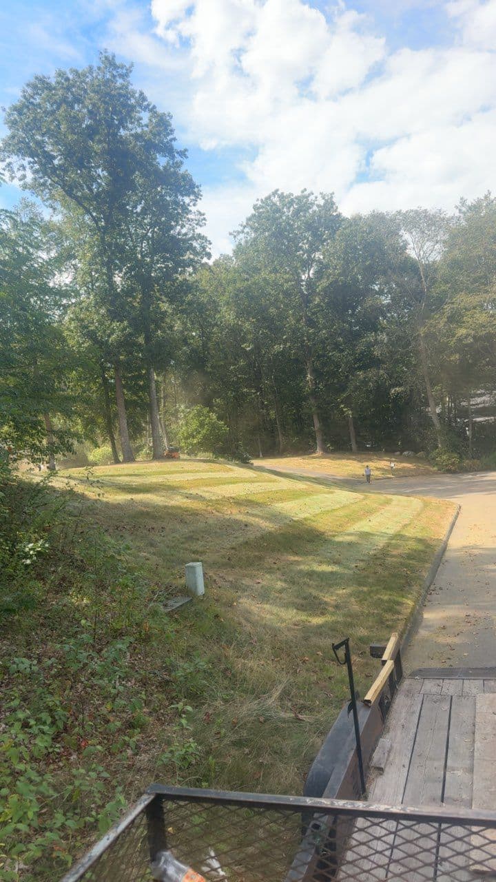 Gallery photos for Weekly Mowing for Perfect CT Shoreline Lawns: Image #2